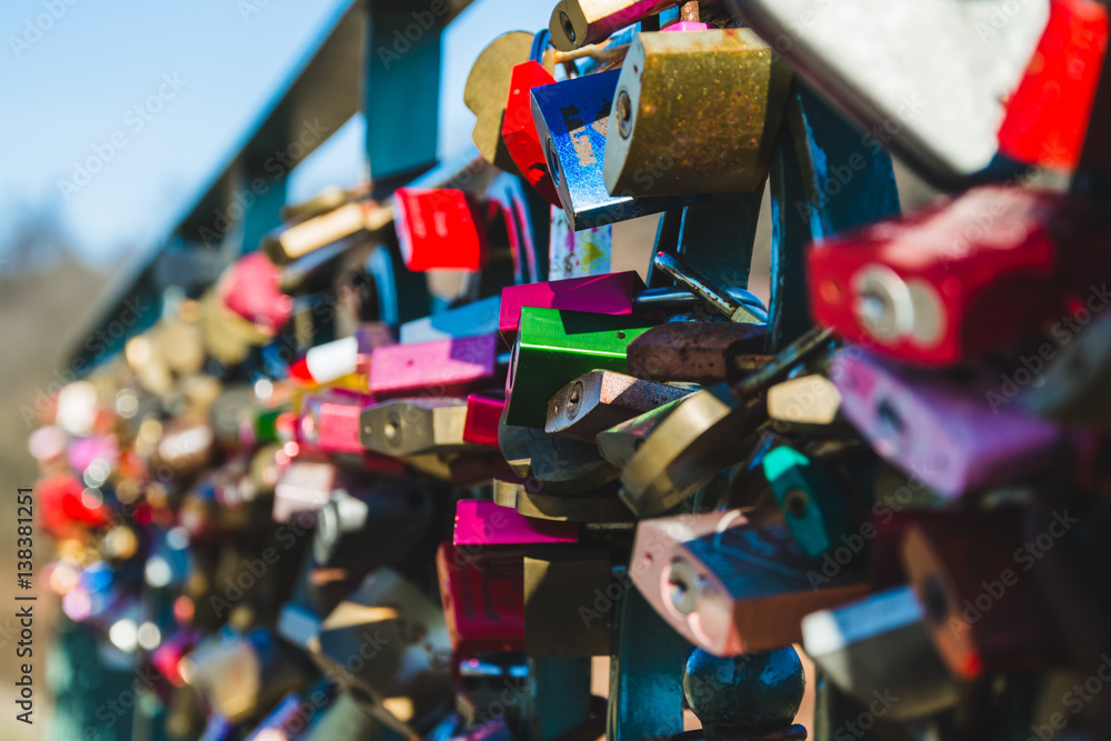 Obraz premium love locks in closeup