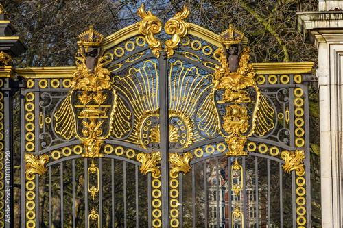 Photo Golden Canada Maroto Gate Buckingham Palace London England