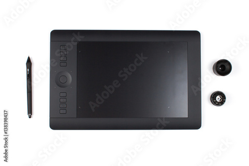 Graphic tablet with pen