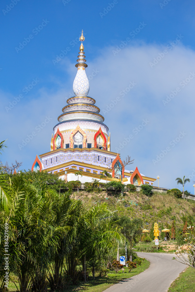 Wat Chedi Kaew Thaton temple or Crystal Pagoda, Chiangmai province, Thailand Wat Chedi Kaew Thaton temple or Crystal Pagoda, Chiangmai province, Thailand