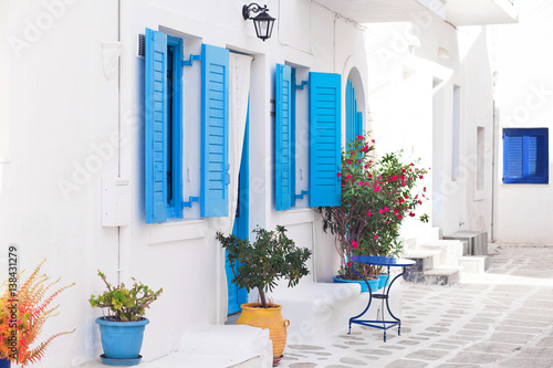 Fototapeta Naklejka Na Ścianę i Meble -  Traditional greek house facade, Greece