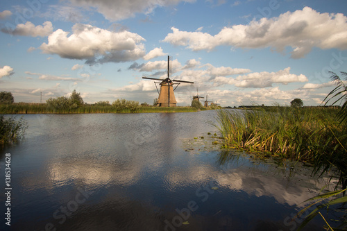 alblasserdam kinderdijk mulini a vento museo all'aperto Olanda Europa photo