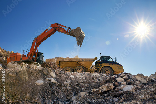 Wallpaper Mural Marble work machines Torontodigital.ca