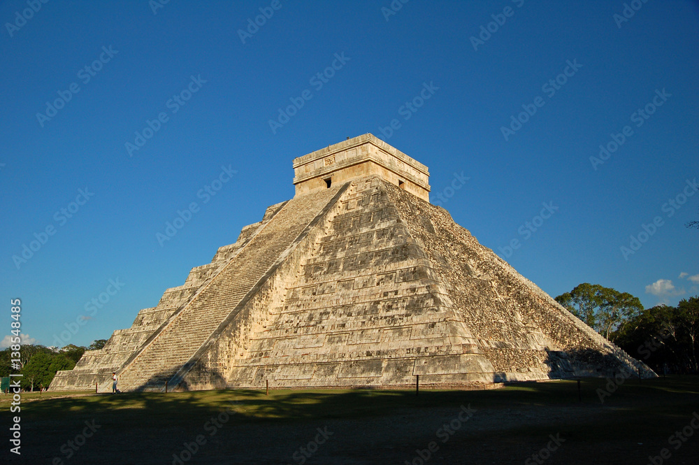 Temple of Kukulkan / Chichen Itza, Mexico