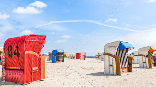 Strandurlaub an der Nordee - Strandkörbe am Wattenmeer photo