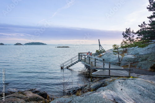 Klippbad med badbrygga på Björnö photo