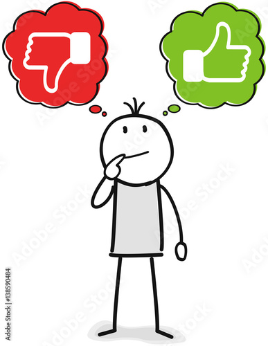 Figur denkt über die Bewertung mit Daumen hoch runter nach