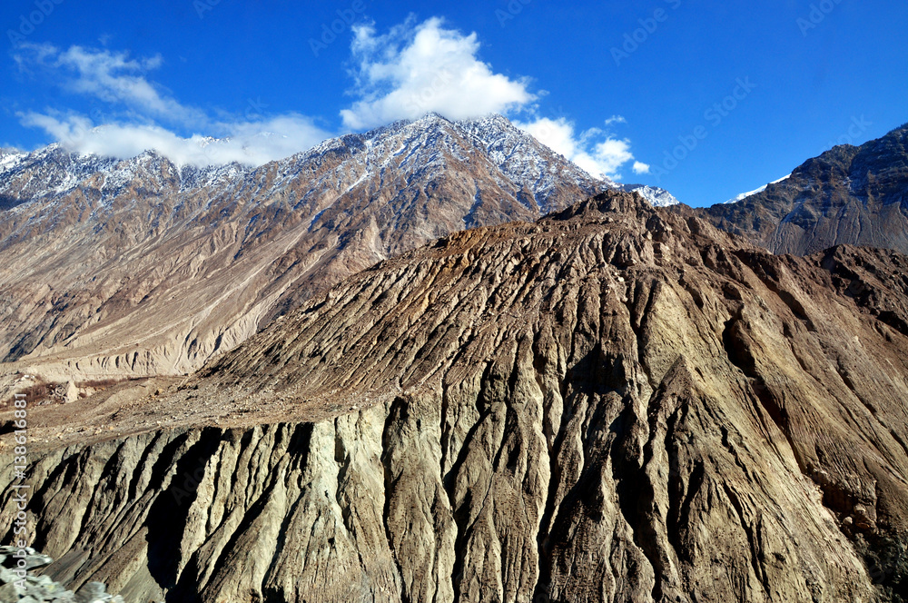 Fototapeta premium Karakoram mountains, China-Pakistan Friendship Highway. 1300KM