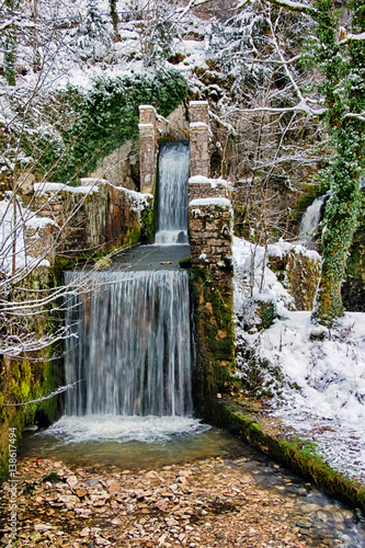 Source du Lison à Nans-sous-Sainte-Anne en hiver