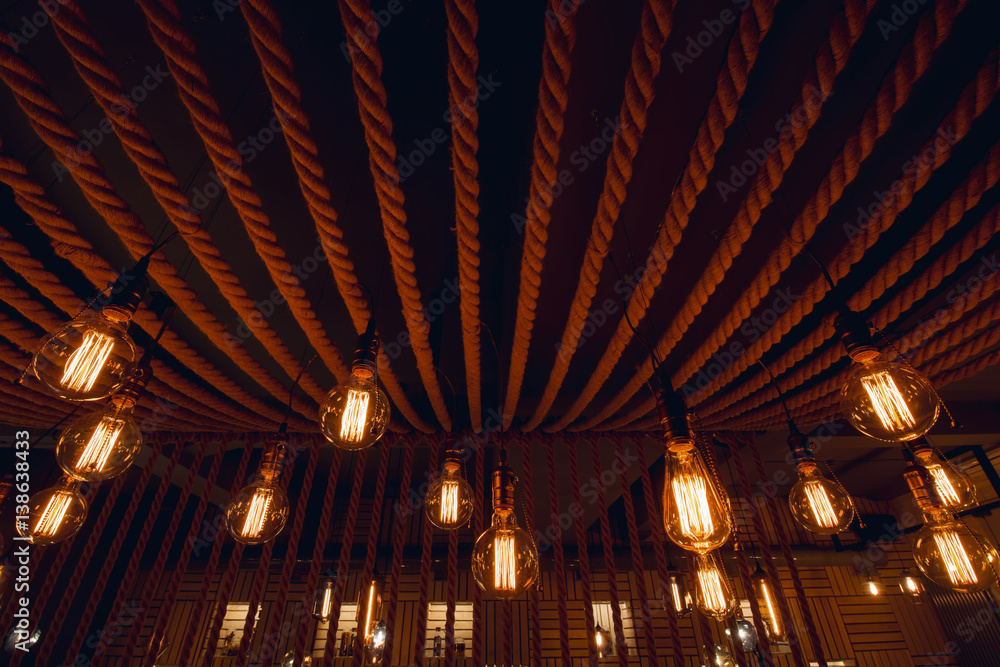 Obraz premium Luxury lighting decor in a modern cafe 