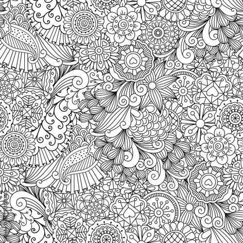 Sketchy doodles decorative floral pattern