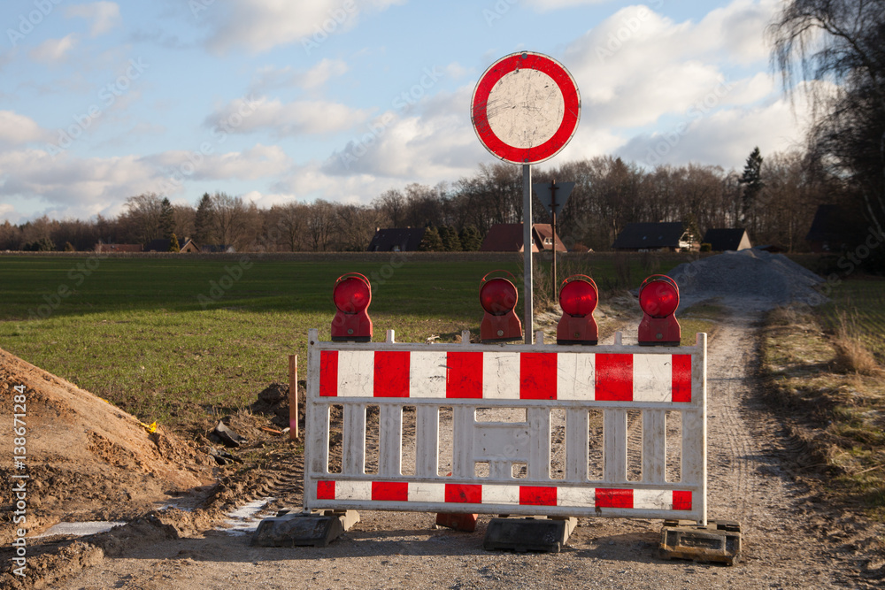Durchfahrt verboten StockFoto Adobe Stock