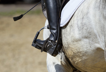 Sierkussen Paardrijden Lederen rijlaars van jockey  © Farmer