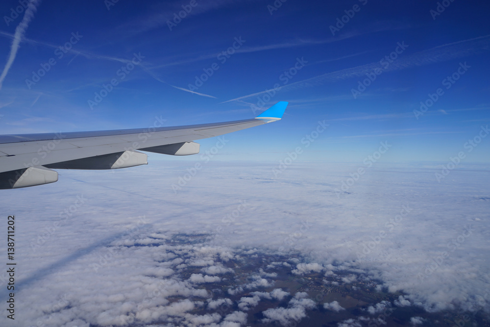 au dessus des nuages au dessus des nuages