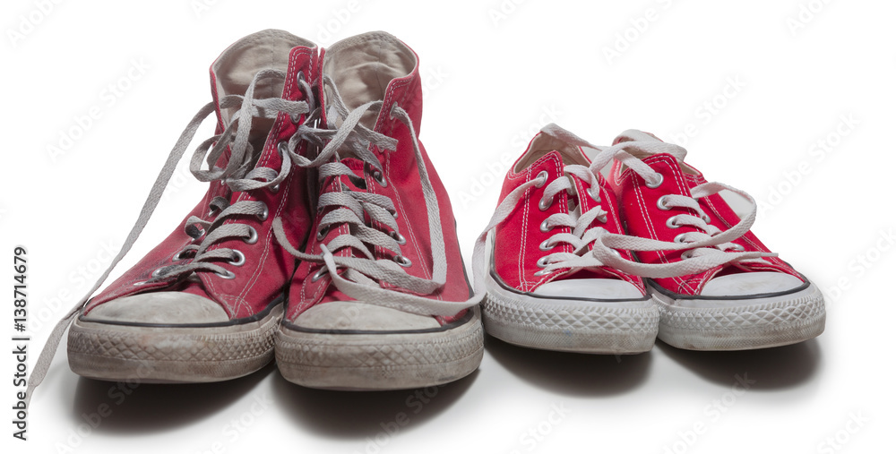 zwei paar sneakers alt und neu zwei paar sneakers alt und neu