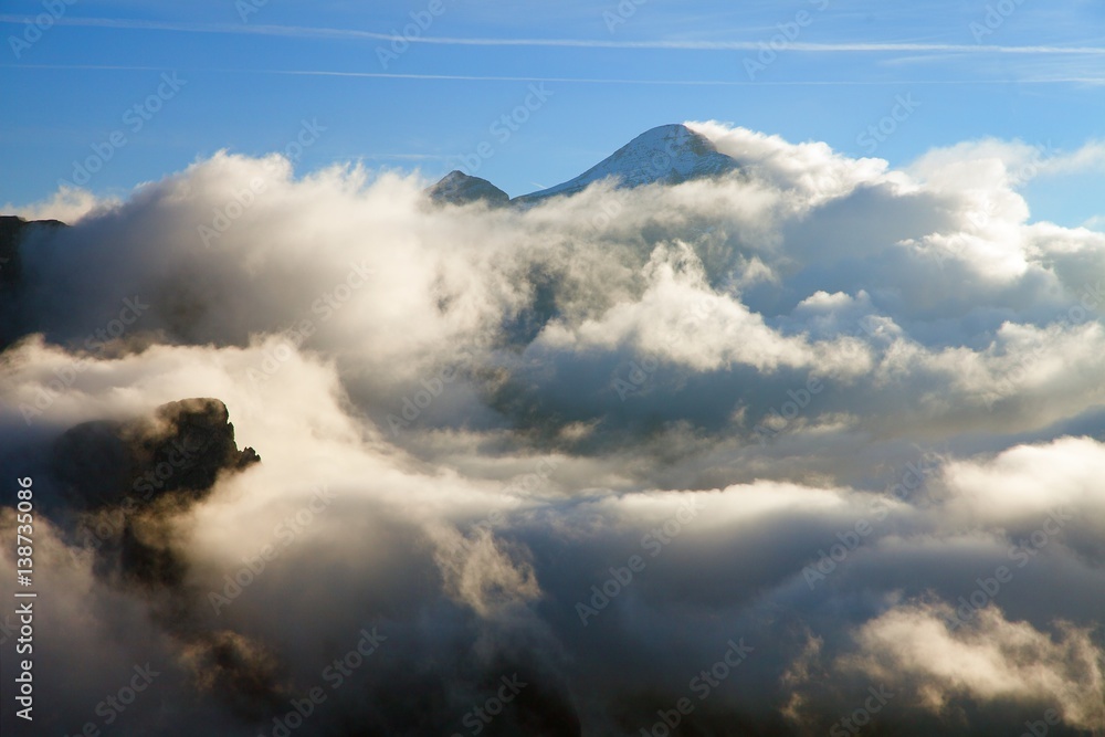 Obraz premium Morning view from Col di Lana to Pico Setsas