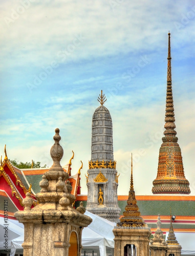 Photography Wat Pho, a Buddhist temple complex in Bangkok, Thailand