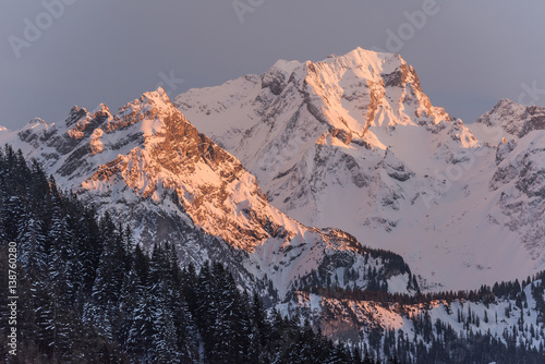 Wallpaper Mural Rote Wand Alpenglühn im Winter Torontodigital.ca