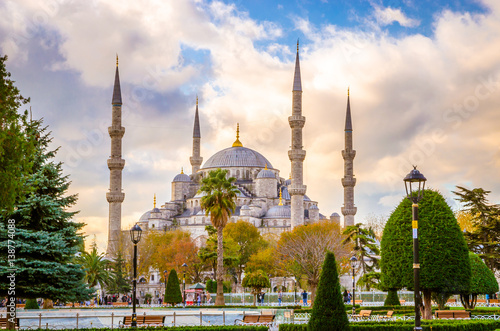 The Blue Mosque, (Sultanahmet Camii), Istanbul, Turkey.