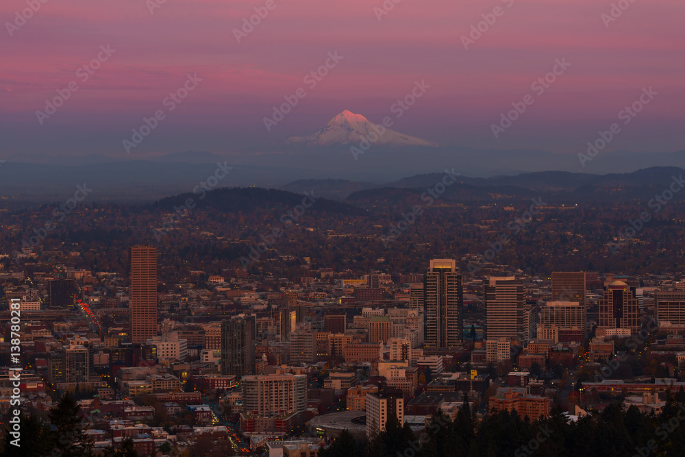 Obraz premium Last Light on Mt Hood