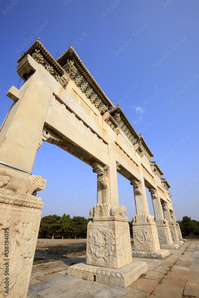 Obraz premium Chinese ancient stone arch