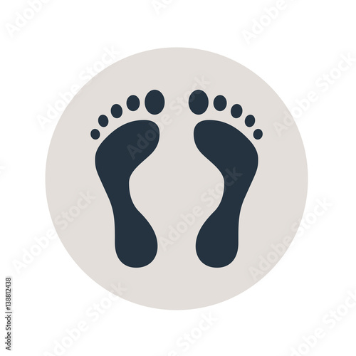 Icono plano huellas de pies en circulo gris