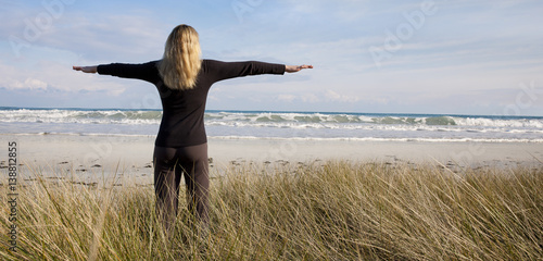 Frau am Meer