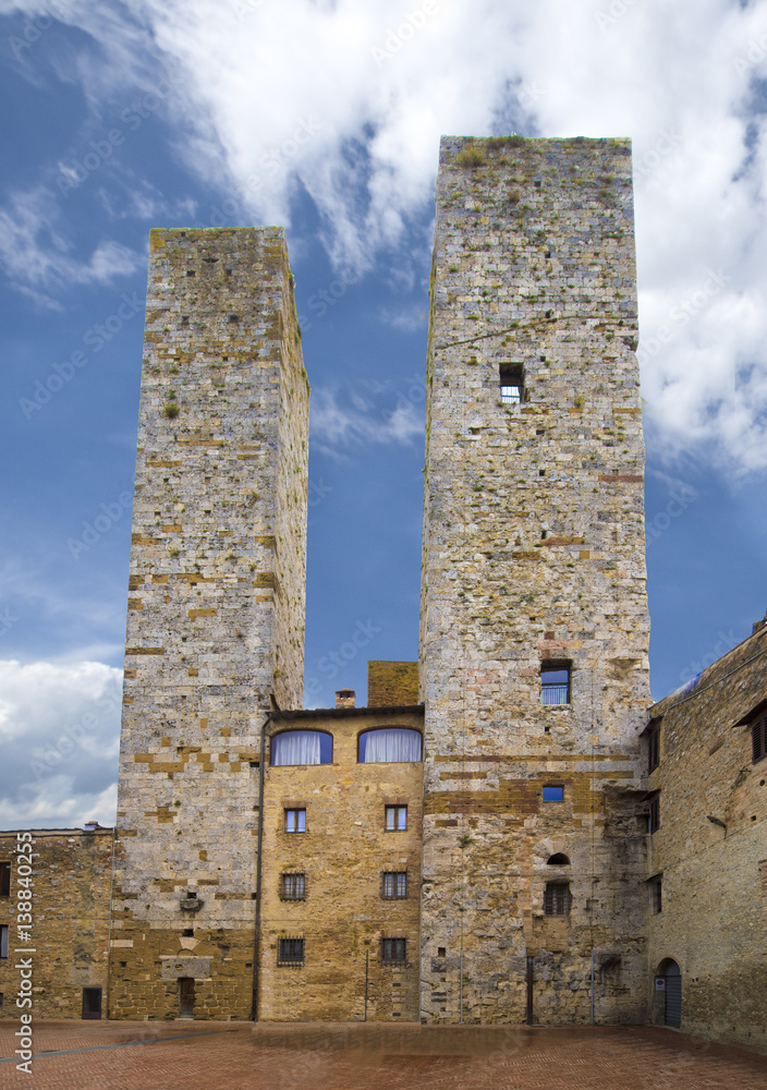Ardinghelli towers, double towers in San Gimignano_Tuscany, Italy Ardinghelli towers, double towers in San Gimignano_Tuscany, Italy