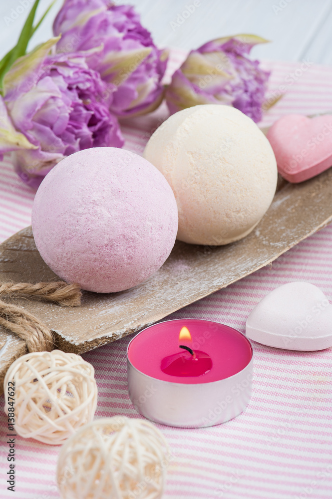Vanilla and strawberry bath bombs Vanilla and strawberry bath bombs