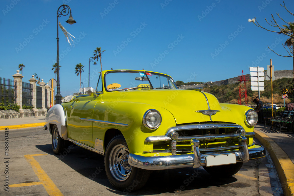 Oldtimer Cabriolet gelb Havanna