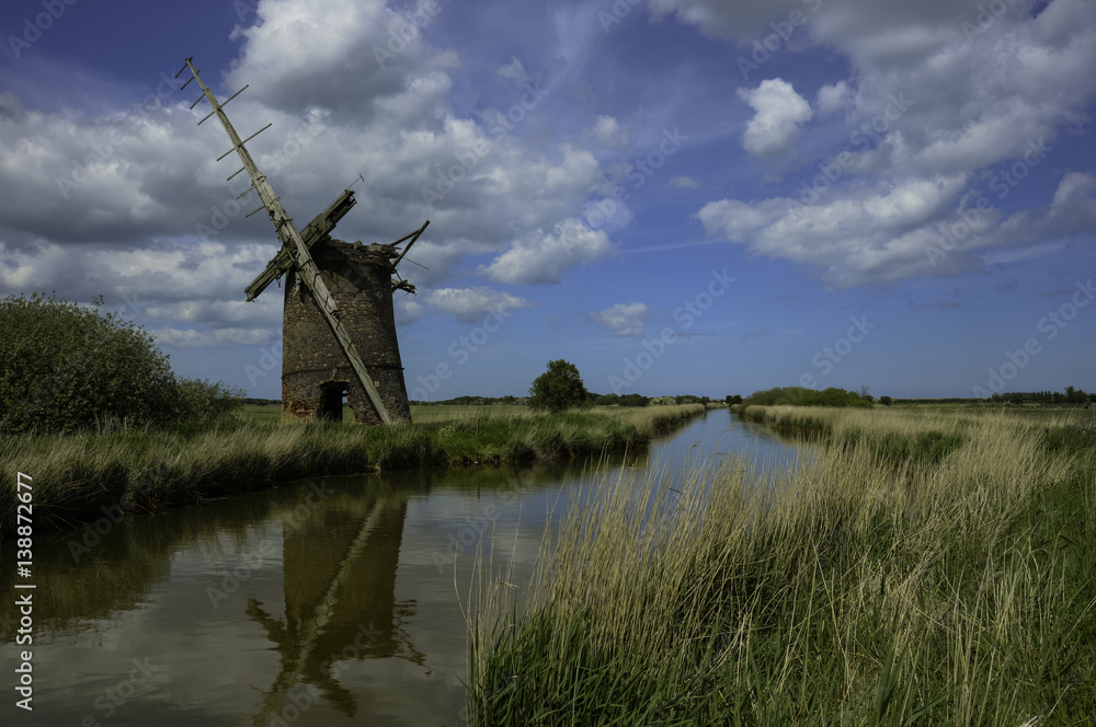 Fototapeta premium Norfolk Big Blue Sky's