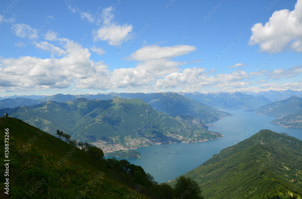 Fototapeta premium lago di como, monte san primo