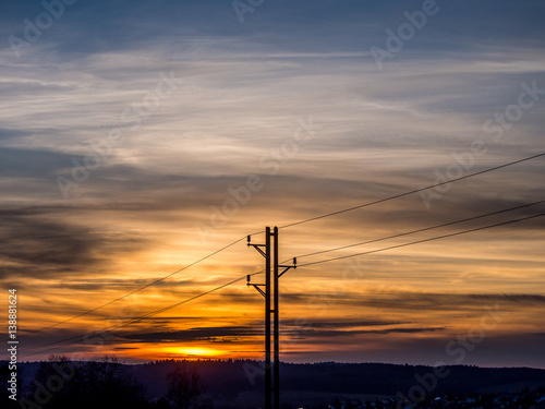 Strommast bei Sonnenuntergang © focus finder