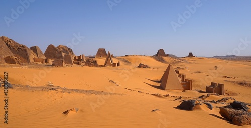 Die Pyramiden von Meroe im Sudan