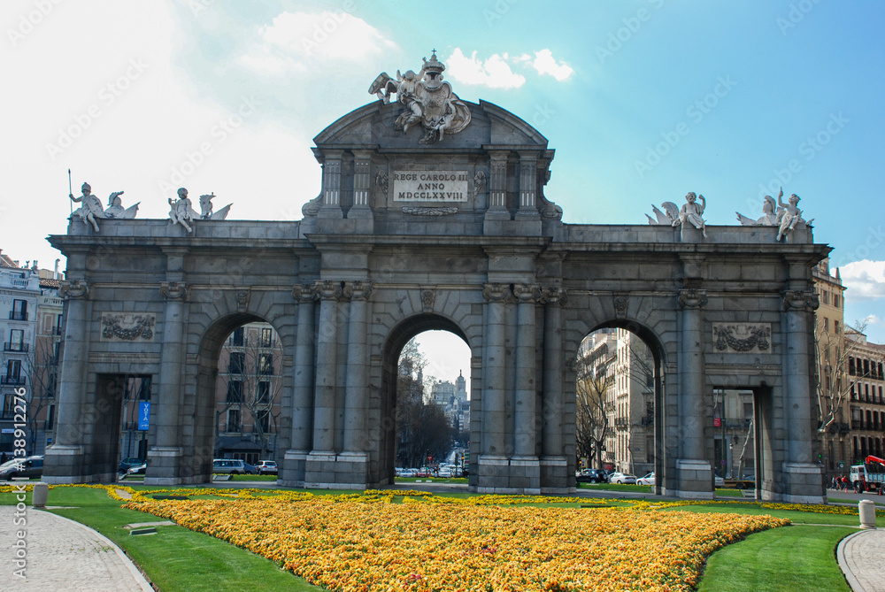 Fototapeta premium Alcala door