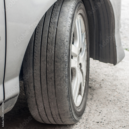 Care use unsafe tire, not safe for use.