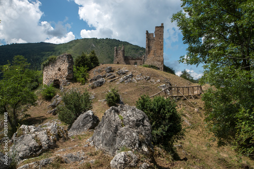 Château de Miglos dans l' Ariège photo