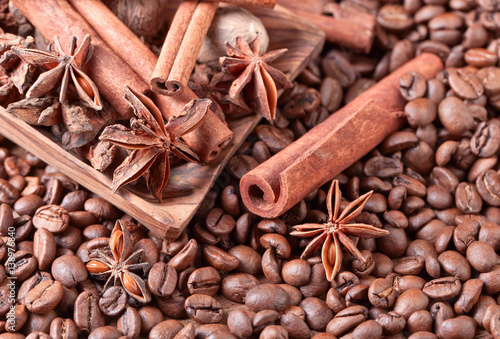 roasted coffee beans with spices