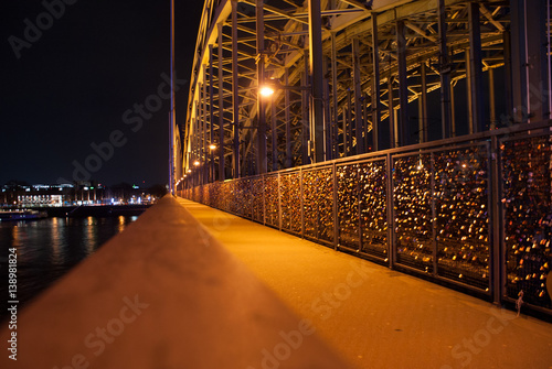 Kölner Hohenzollernbrücke