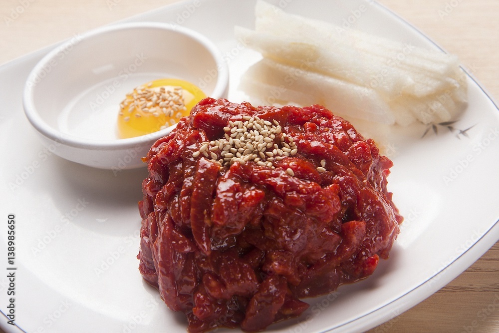 yukhoe, Korean-style raw beef yukhoe, Korean-style raw beef