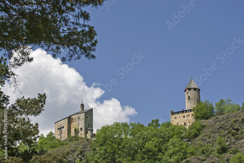 Burg Sprechenstein in Südtirol photo