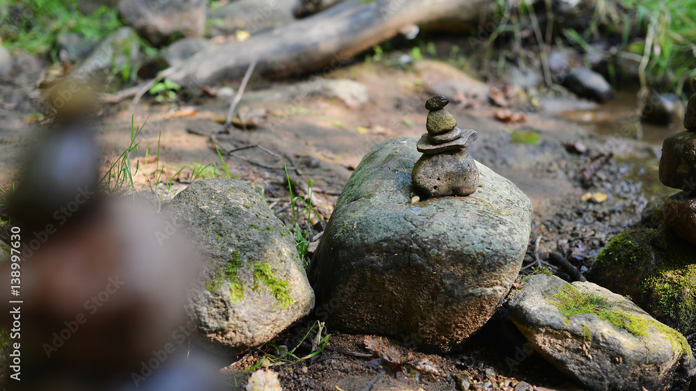 Obraz premium Stones and river