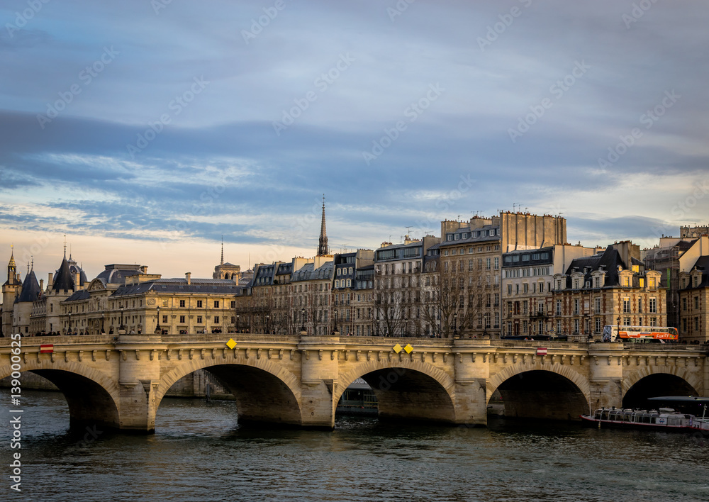 pont parisien
