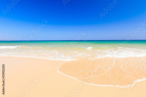 Fototapeta Naklejka Na Ścianę i Meble -  Beautiful ocean beach on Canary islands
