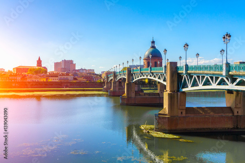 The Saint-Pierre bridge passes over the Garonne and it was completely rebuilt in 1987 in Toulouse Haute-Garonne Midi Pyrenees southern France.