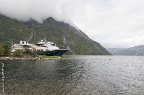 Cruise ship Eidfjord © anjokan