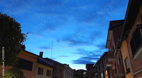 Cielo blu sopra il centro storico