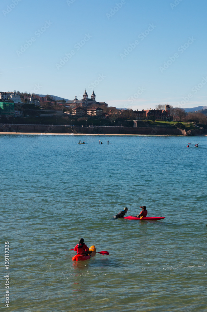 Donostia-San Sebastian, Paesi Baschi, Spagna: la spiaggia di La Concha, vista panoramica