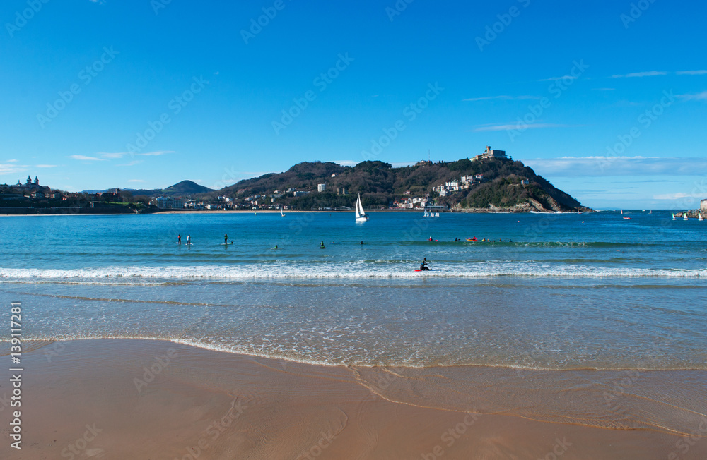 Donostia-San Sebastian, Paesi Baschi, Spagna: la spiaggia di La Concha, vista panoramica