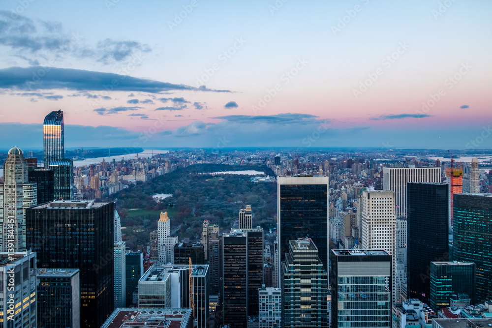Panoramic aerial view of Manhattan and Central Park at sunset - New York, USA